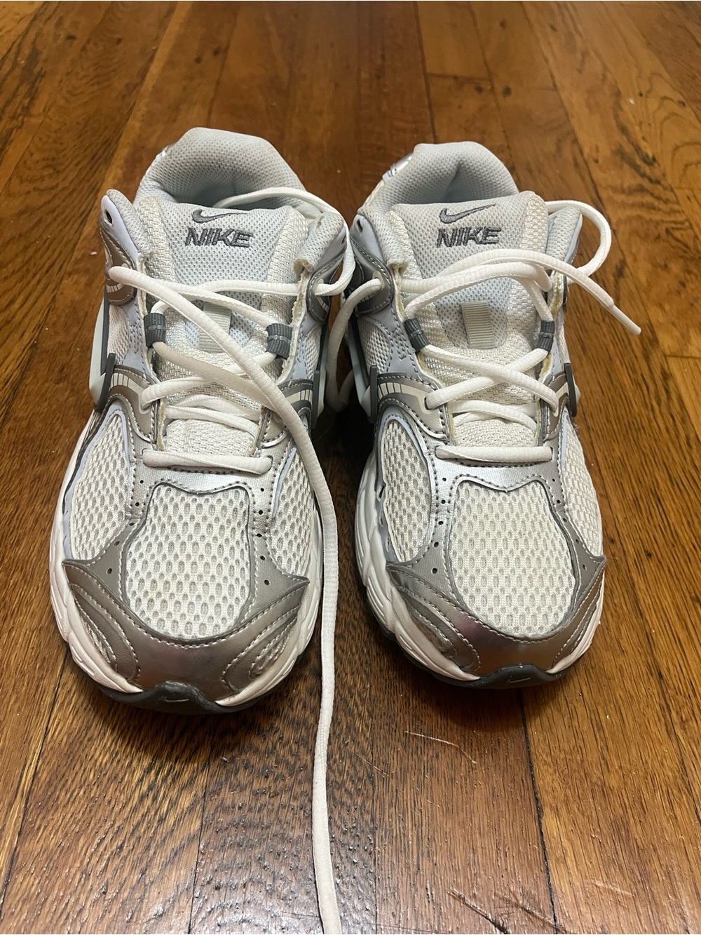 Nike women White and Silver Mesh Running Sneakers size 8
